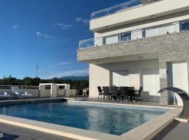 Villa Barbara Novalja: Novalja şehrinde bir otel