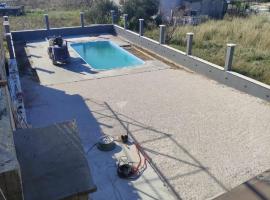 Apartments Andrea โรงแรมในโซลิน