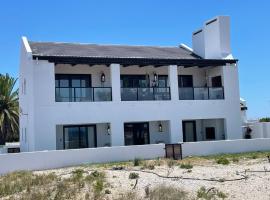 Gneiss Luxury Beachfront House, hotel en St Helena Bay