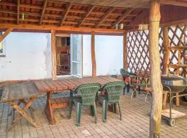 4 Bedroom Amazing Home In Parzensko