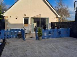 Stunning 2-Bed Apartment, vacation rental in Kildare