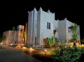 Villa Malaa'ika, hotel con parking en Marrakech