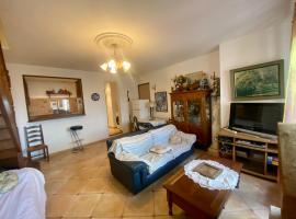 Charmant appartement T2 65m², cheap hotel in Quenza