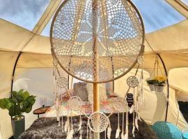 The Pisces-a stargazing, luxury glamping tent, luxury hotel in Rogersville