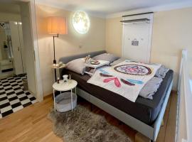 Cute, Quiet and Central - Self Check In