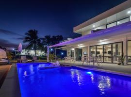 Ocean Breeze Cove - Luxury Retreat, hotel in Pedasí Town