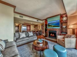 Mid-Mountain Luxury At Northstar Condo, hotel din Kingswood Estates