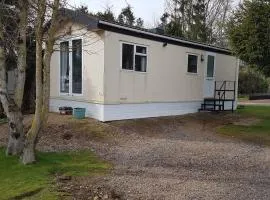 Robin hood retreat 2 bedroom chalet Free parking