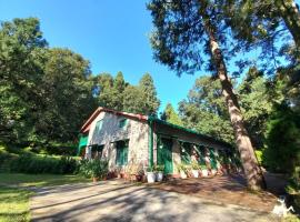 Fredy's Bungalow near Nainital, bungalow a Bhimtal