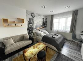 BRS22 Rooms, hotell i Győr