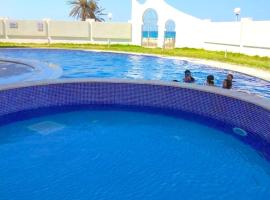 One bedroom apartement with sea view shared pool and balcony at Hergla, hotel a Harqalah