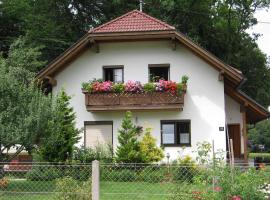 Maria's Ferienwohnung, leilighet i Laakirchen