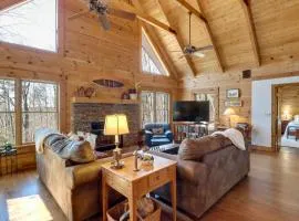 Family-Friendly Jasper Cabin with Deck!