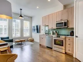 Modern Atlanta Townhome Rental about 2 Mi to Downtown!