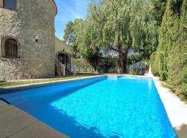 Stunning Home In Els Poblets With Outdoor Swimming Pool、エルス・ポブレッツのビーチ周辺のバケーションレンタル