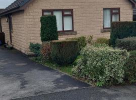 The Bungalow, cheap hotel in Longdendale