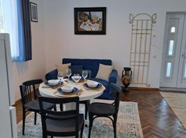 Weisz Apartment - With Free Private Parking,Wifi, cheap hotel in Carei