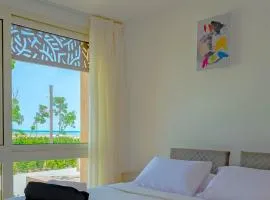 Ollystays Mangroovy Seaview 3BR Beach and Pool Free access