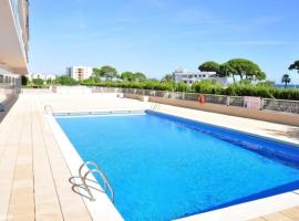 Apartamento playa Cambrils Torresol 2, מלון עם בריכה בקמברילס