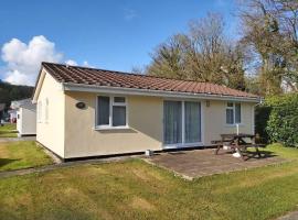 Light and bright 3 bedroom bungalow in Cornwall, hotel di Liskeard