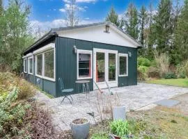 Arendonk Pondside Chalet