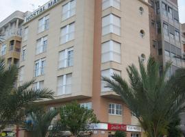 Hostal Madruga, hotel in Elche