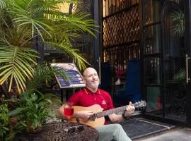 Madelise Palace Hotel & Travel