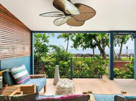 Villa Oshea - Balinese Beachfront Escape with Pool, hotel Machans Beach városában