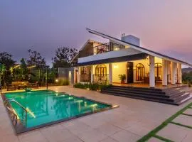 Soul Serenity by StayVista - Your nature getaway with a Swimming pool