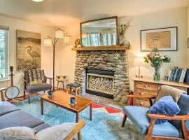 Charming Rockaway Beach House, Walk to Ocean!