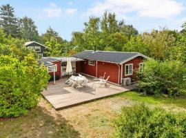Lovely Holiday Home Near The Beach, vacation home in Vordingborg