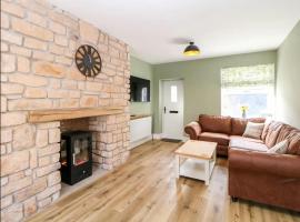Babbling Brook Cottage, holiday home in Stoney Middleton