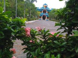 Paradise Forest Resort, hotel u gradu Pondišeri