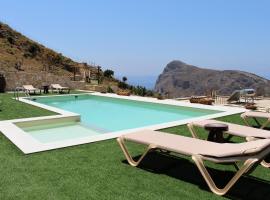 Hideaway Southcrete, хотел в Лентас