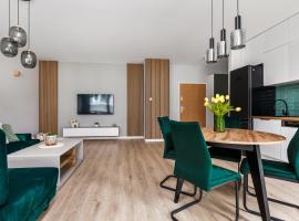 Uroczy ,,Bursztynowy ,, apartament blisko plaży , parking w cenie, căn hộ ở Gdańsk