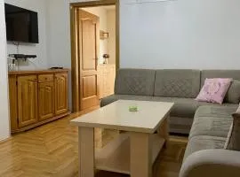 Ejna Apartment