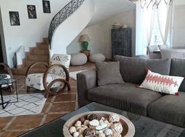 Villa Mezouza: Marakeş'te bir otoparklı otel