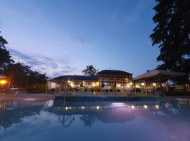 Hotel Villa Beccaris, hotell i Monforte dʼAlba