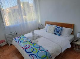 Habitación Avileña Tropical en Aguadulce, habitación en casa particular en Almería
