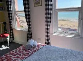 "The Parlour" Seafront Apartment