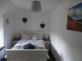 Staddlestones Cottage, hotel sa Bridport