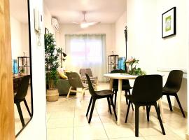 Adelfa - 2 hab, AA, parking gratis, junto Hospital, apartamento en Murcia