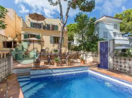 Villa Casablanca near port adriano by villasmediterranean, hotel with pools in El Toro
