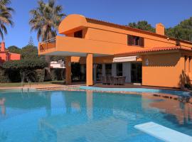 Casa da Palmeira, pool & soccer pitch, hotel accessible a Vilamoura