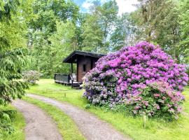 Cozy holiday home on a horse farm in the Lüneburg Heath, hotel with parking in Eschede