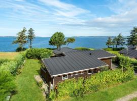 Lovely Home In Faaborg With House Sea View, beach rental in Fåborg