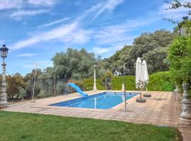 Awesome Home In Aracena With Outdoor Swimming Pool And 3 Bedrooms 2, villa en Aracena