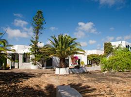 Hotel EL GRIFO, hotel en San Bartolomé