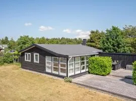 3 Bedroom Cozy Home In Rødby