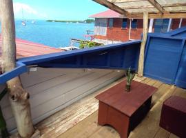 Elba House, villa em Bocas Town